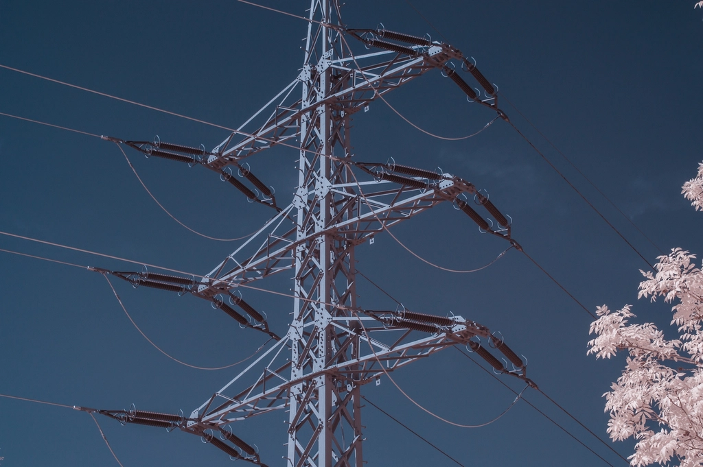 Electric high voltage tower